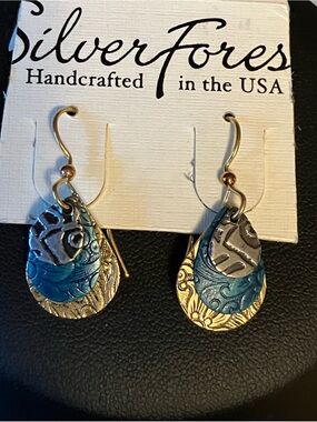 🌸Silver Forest Blue & Gold Handcrafted Teardrop Earrings